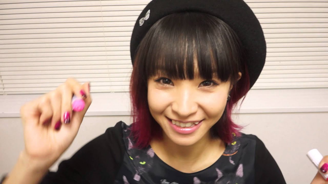 LiSA トラベルフォトブック「BRiGHT FLiGHT@ASiA」サイン会記念