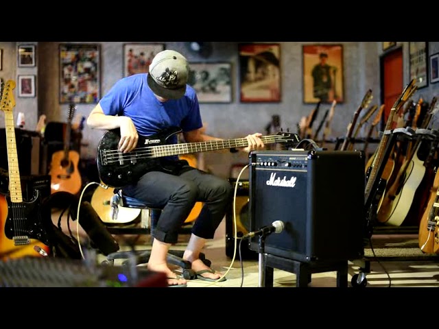 Marshall Bass State B65 - YouTube