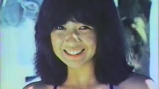 斉藤哲夫のCMソングで人気爆発した 宮崎美子のフィギュアとカメラマン