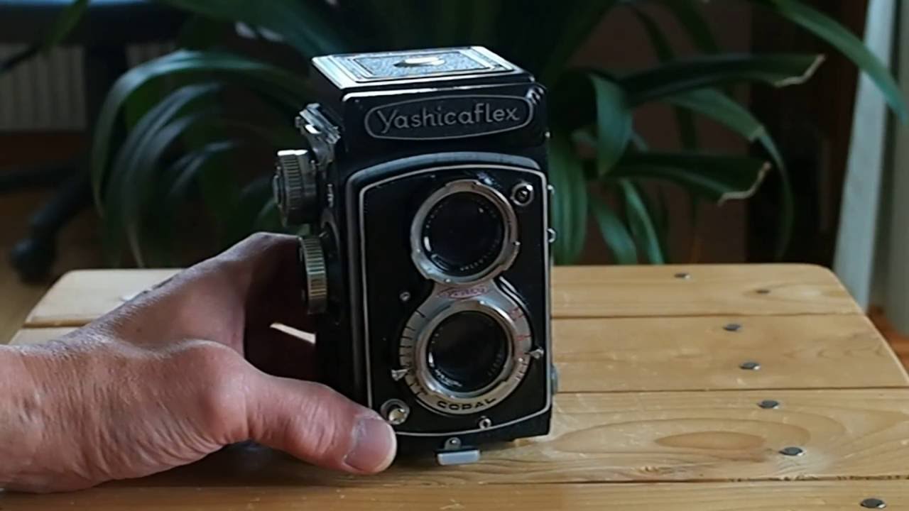 How to use the Yashica Flex C - YouTube