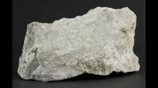 糸魚川産 翡翠 原石 363g｜天然石 原石 通販のキラリ石