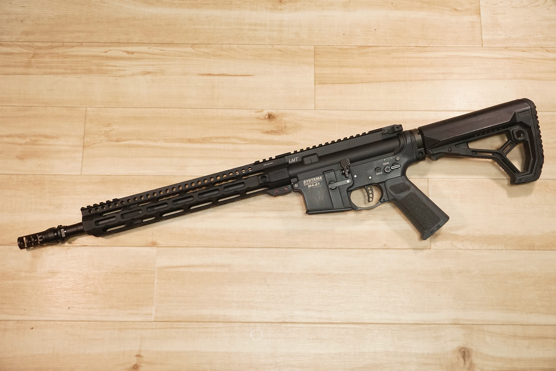 LMTアッパーレシーバーとMidwest Industriesの12.625インチ ハンド