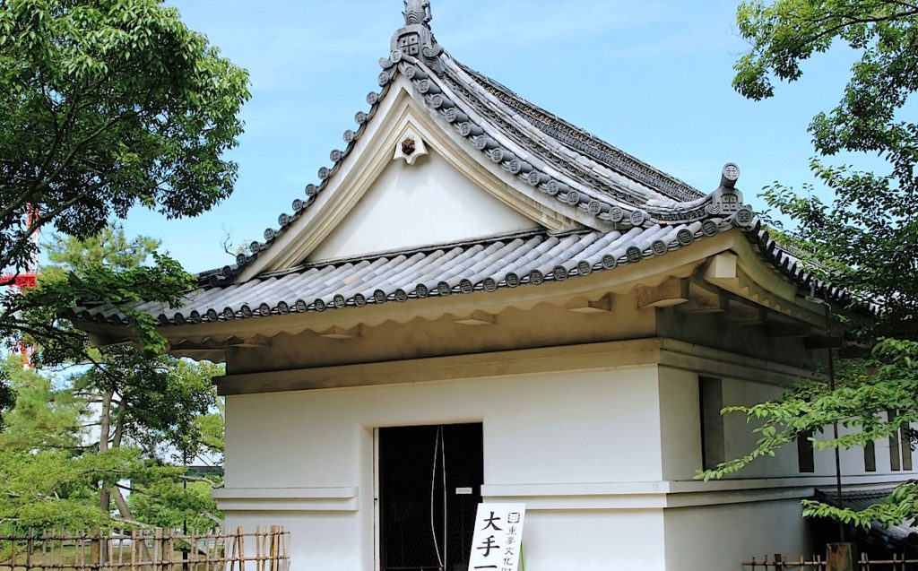 丸亀城 大手一の門 | ニッポン旅マガジン