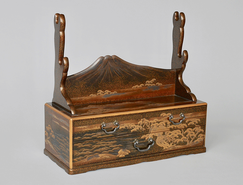 三保松原羽衣図蒔絵小箪笥付二本掛刀掛Sword rack with Mt. Fuji and