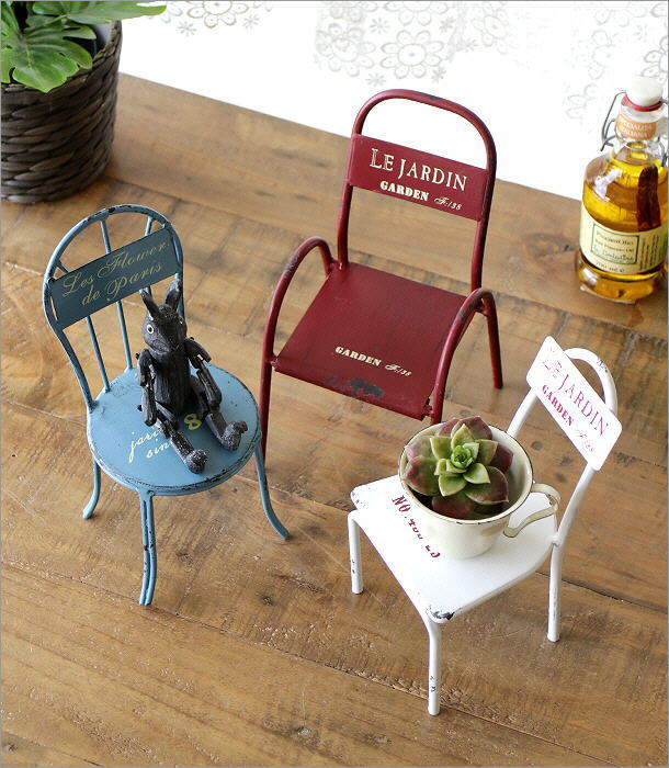 私の部屋 シャビーなアンティークアイアン椅子