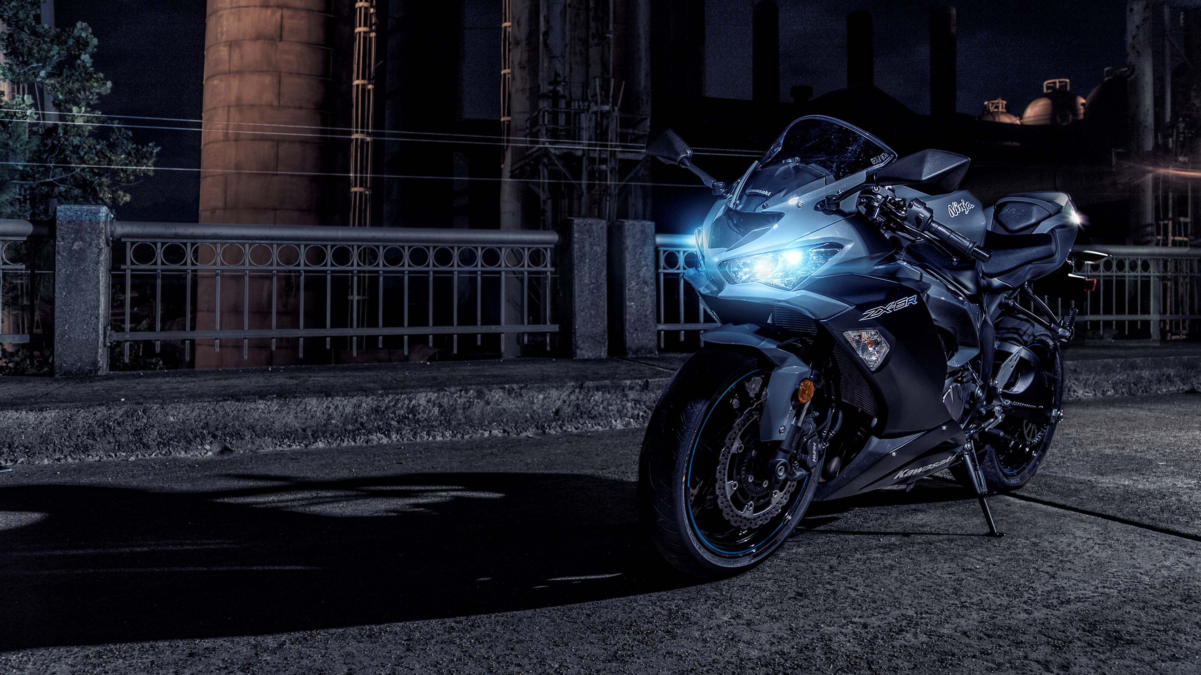 Kawasaki Ninja ZX-6R 4K Ultra HD Wallpaper — Midnight Street Runner