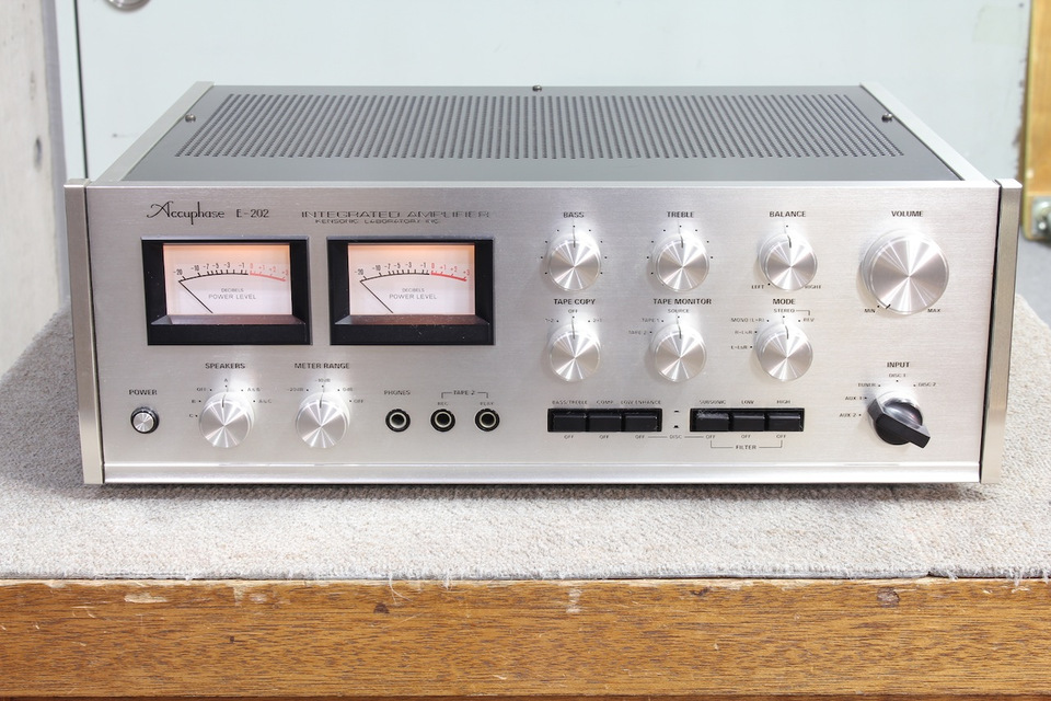 E-202 Accuphase - 中古オーディオ 高価買取・販売 ハイファイ堂