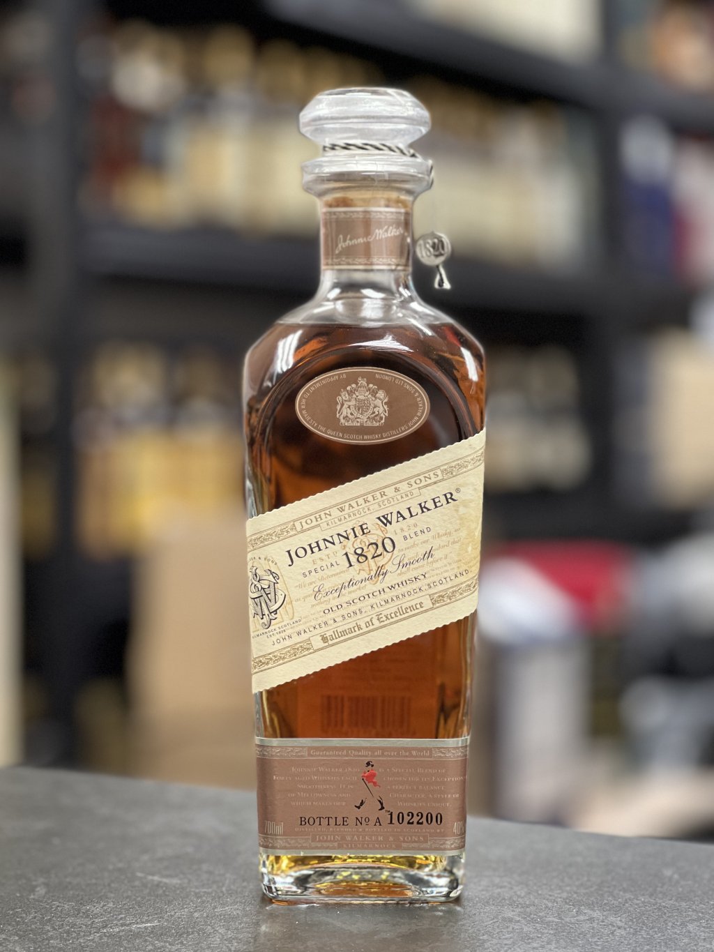 ジョニーウォーカー ゴールドラベル 18年 1000ml 箱付