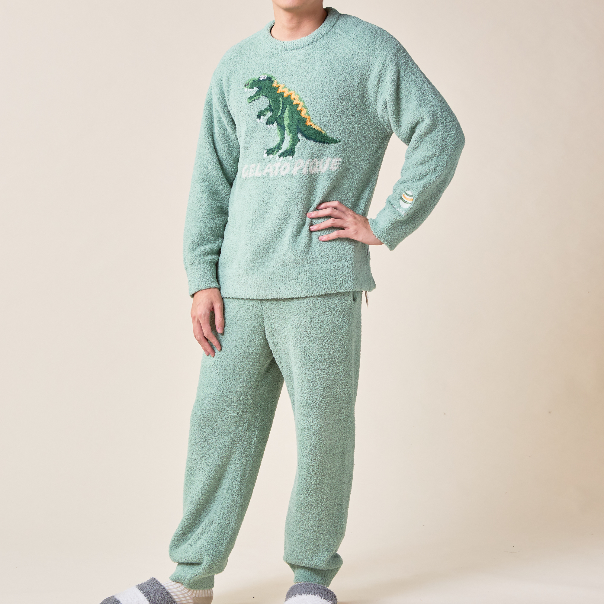 新品未使用！gelato pique 恐竜デザイン ルームウェア 新品未使用