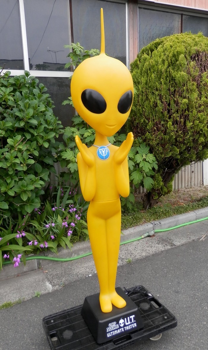 値下】日清カップヌードル 純金K24 UFO 宇宙人 すごいぞU.Tフィギュア 値
