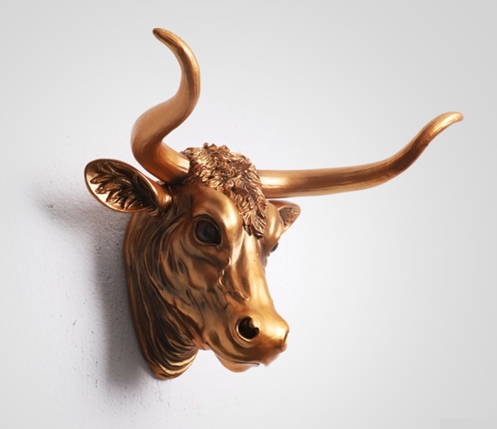 狩猟トロフィー 壁掛け 木製盾 牛の角