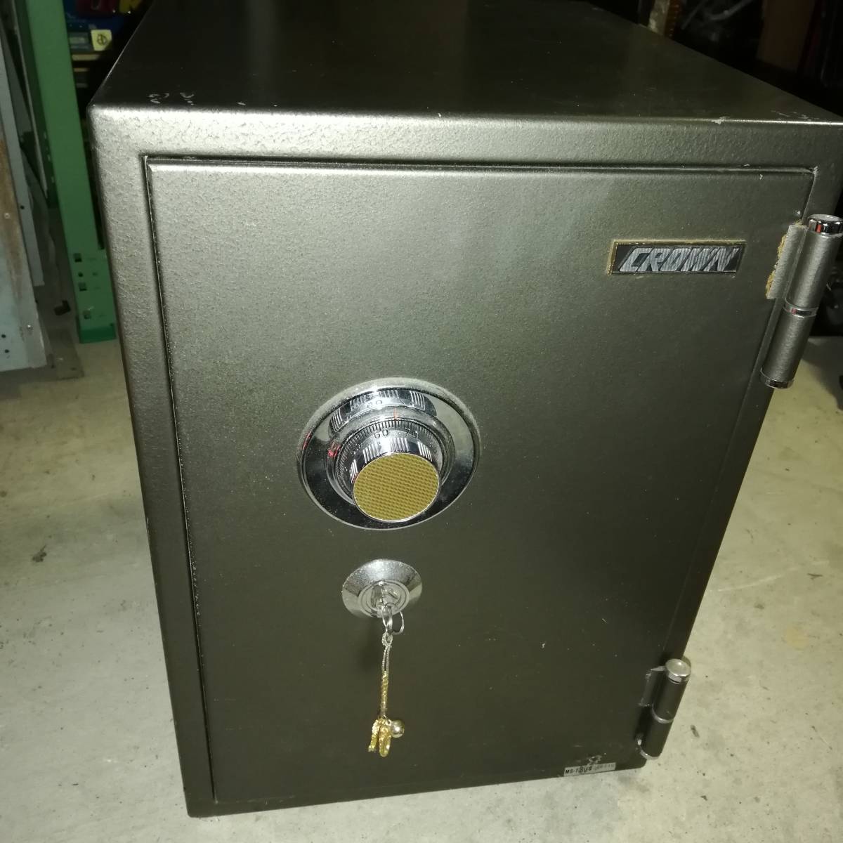 JIS S 1037 耐火金庫 鍵付き 小型 ダイヤル式 とびら付耐火庫