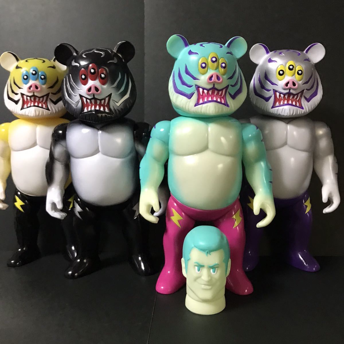 アートジャンキー K PRODUCTIONS フライングブタイガー ソフビ アート