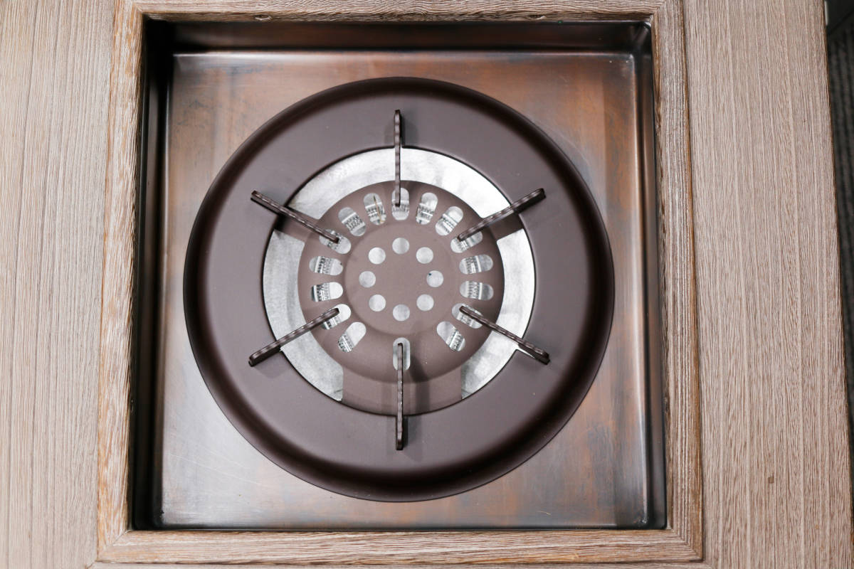 ハロゲン ヒーター 囲炉裏 火鉢 電気式 加湿器 無煙 無臭 アマミ AM-22