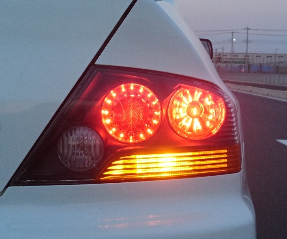 ランサー 左 テールランプ ライト エボリューション P3603 ランエボ