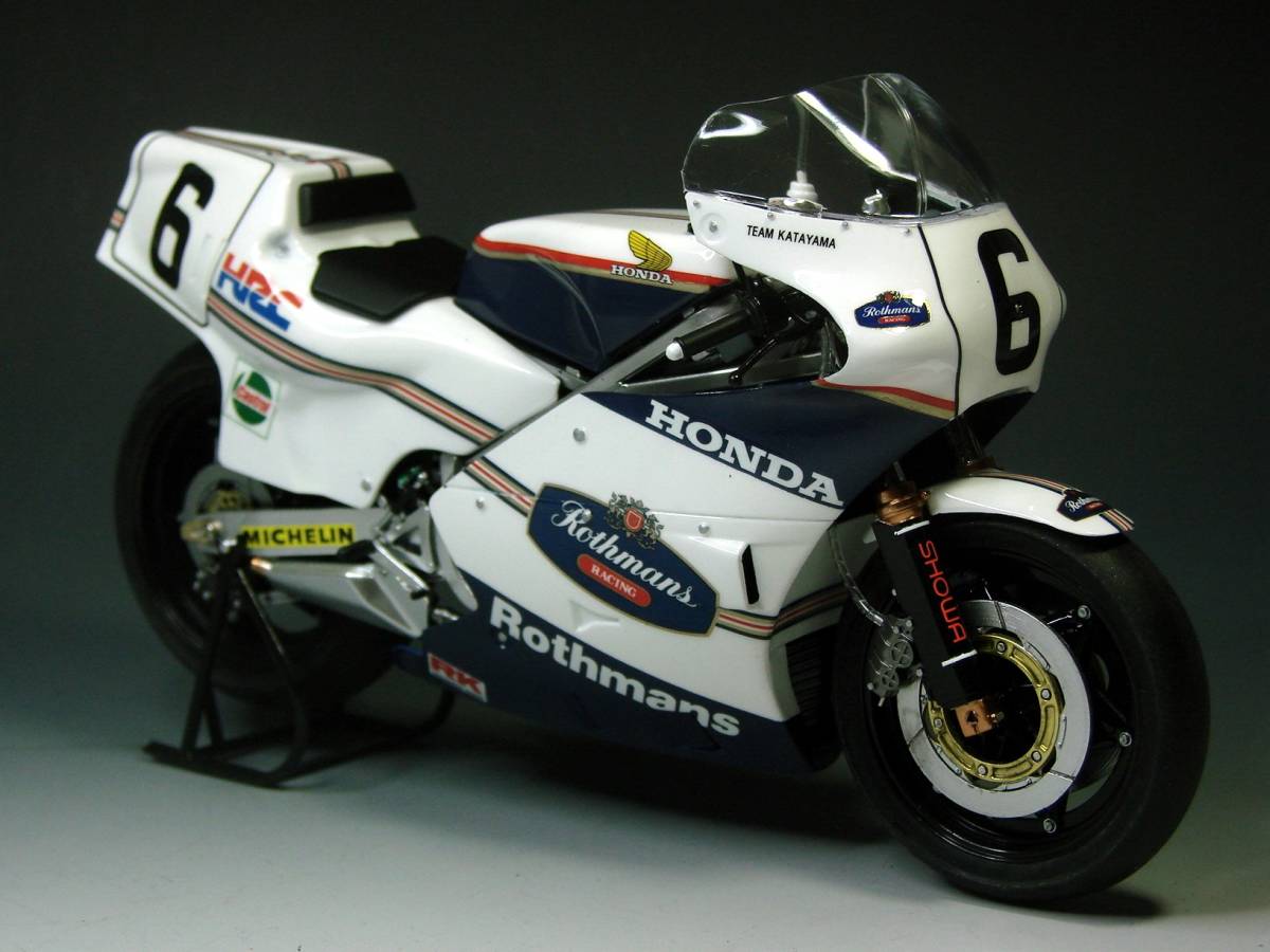 タミヤ.ホンダ NS500 GRAND PRIX RACER ヤマハYZR500 模型・プラモデル