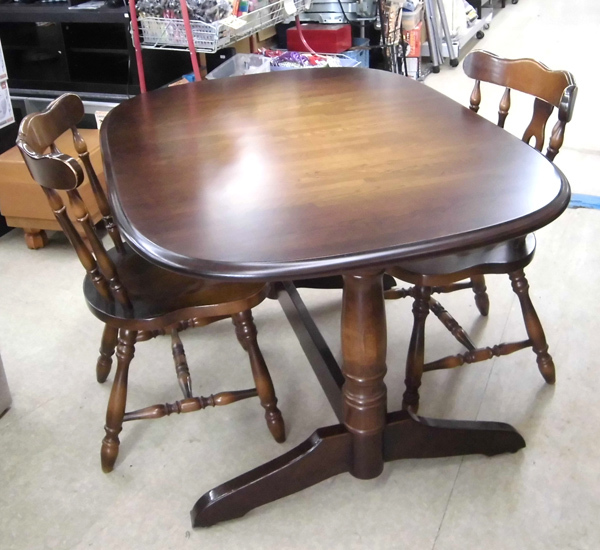 飛騨産業】キツツキマーク 円卓 丸テーブル 椅子3脚のセット