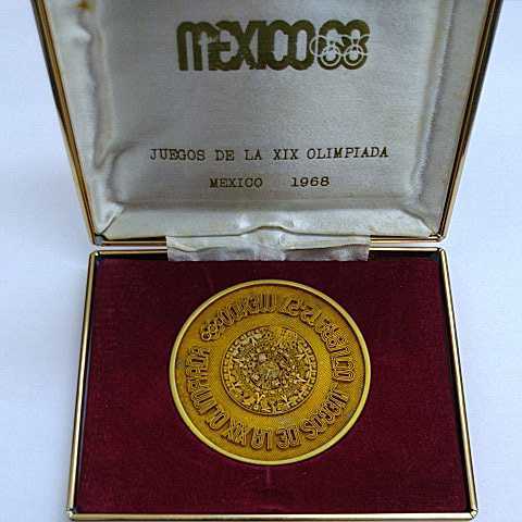 1968年 メキシコオリンピック大会 記念メダル 銀板 925 銀 メダル 箱入