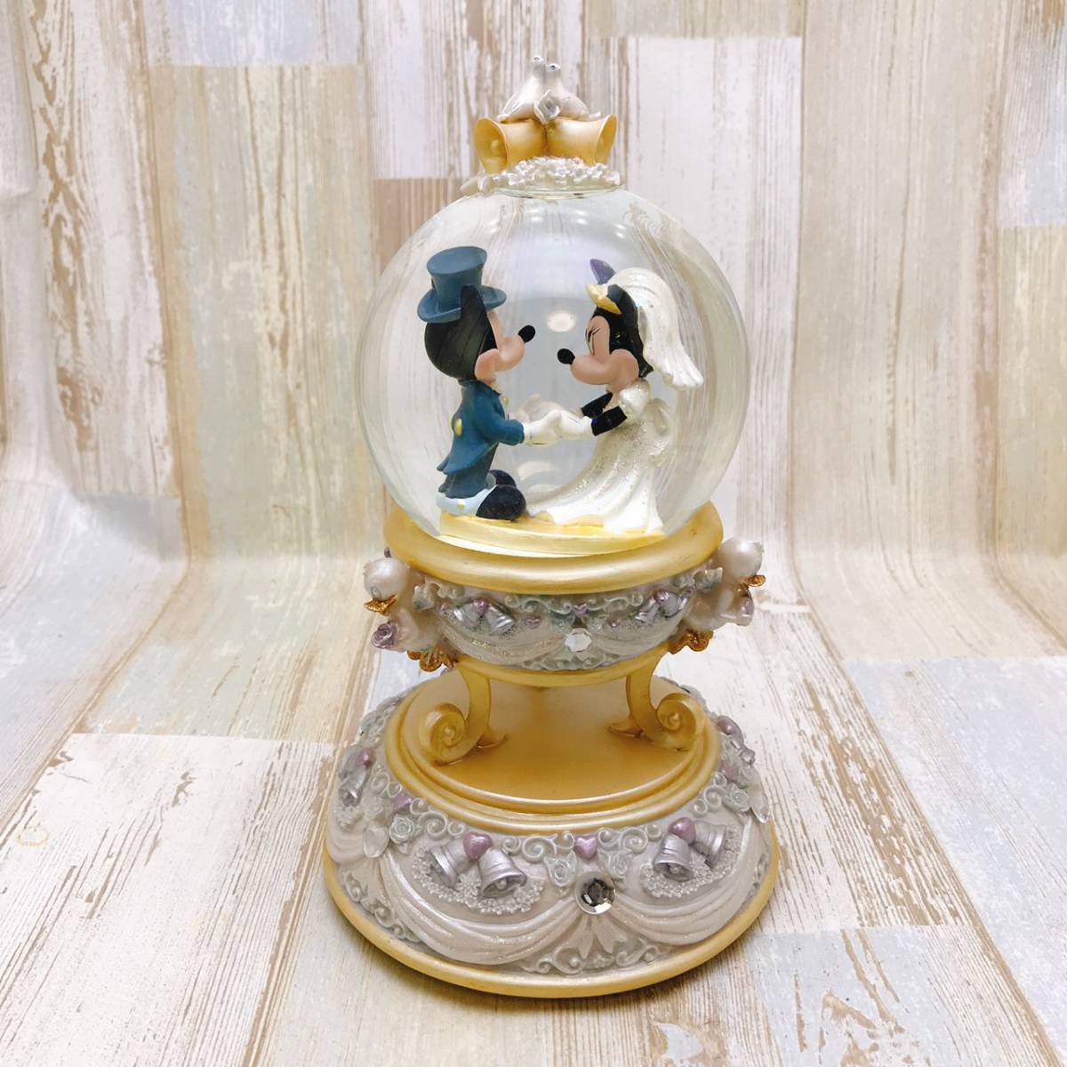 ミッキーフレンズ スノードーム オルゴール ウェディング 工場