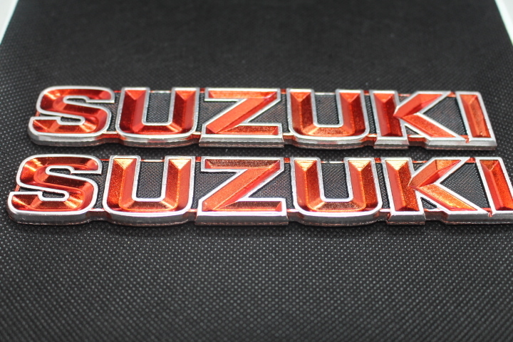 スズキ タンクエンブレム 赤 凹型 初期タイプ GS400 GSX250E GSX400E