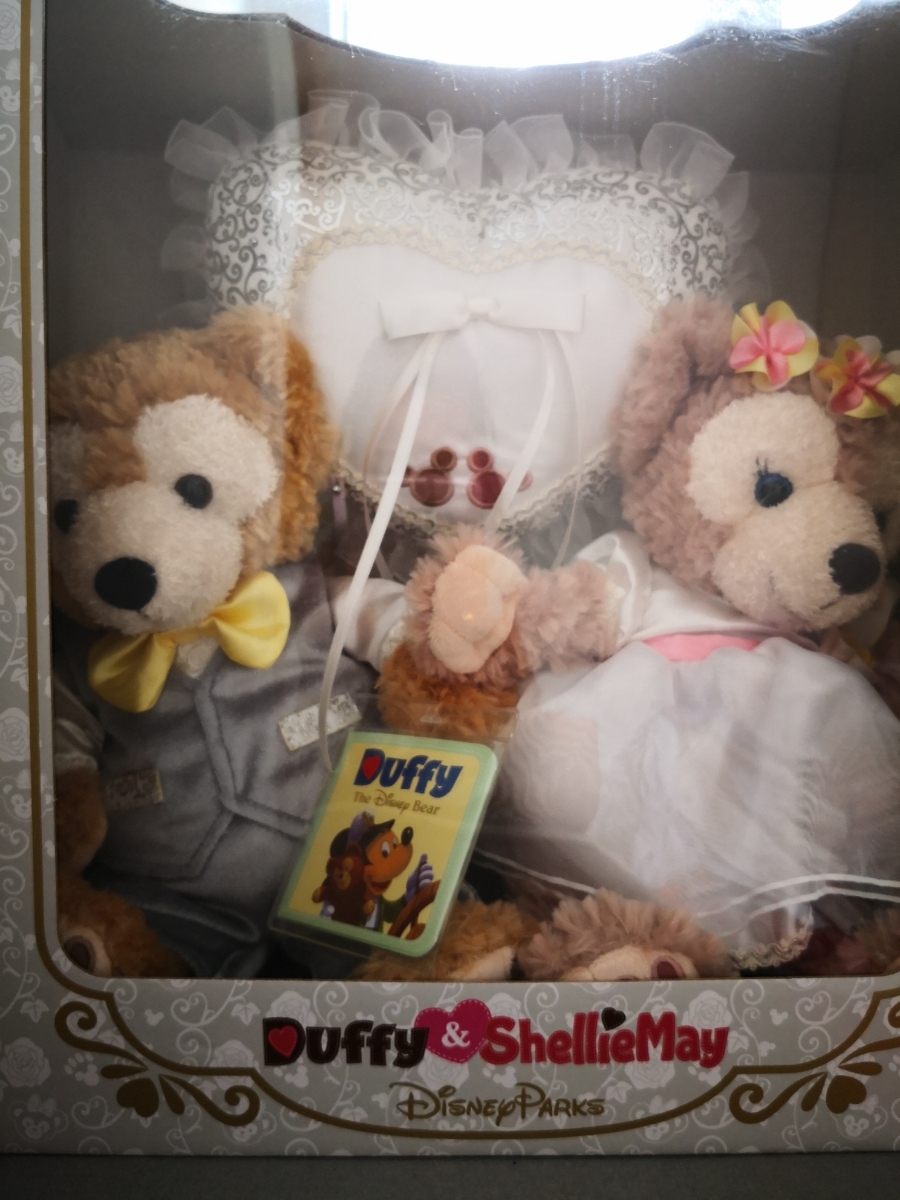 香港ディズニーダッフィーシェリーメイジェラトーニピンバッジ3点