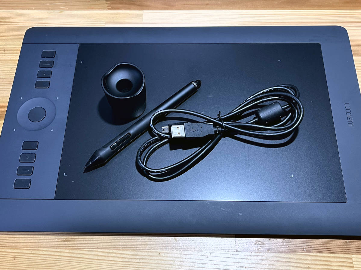 ワコム ペンタブレット intuos Pro Mサイズ PTH-651/K1 【公式通販