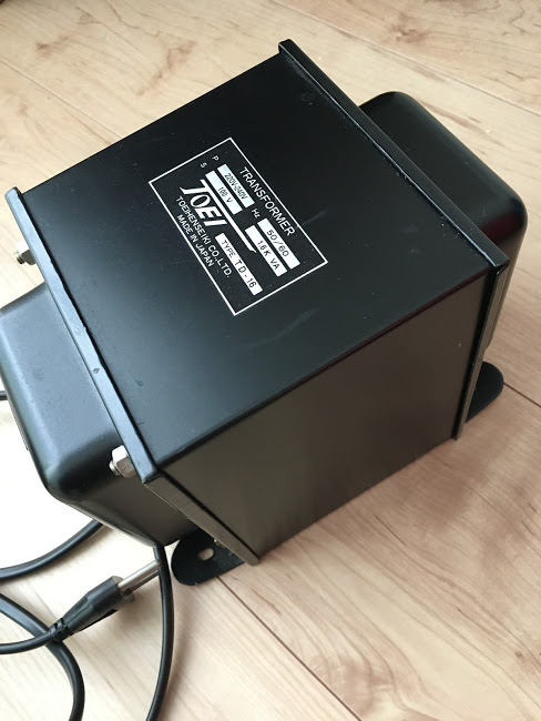 東栄変成器製海外対応トランスTD-16 220-240V→100V 1.5KVA 【公式通販】