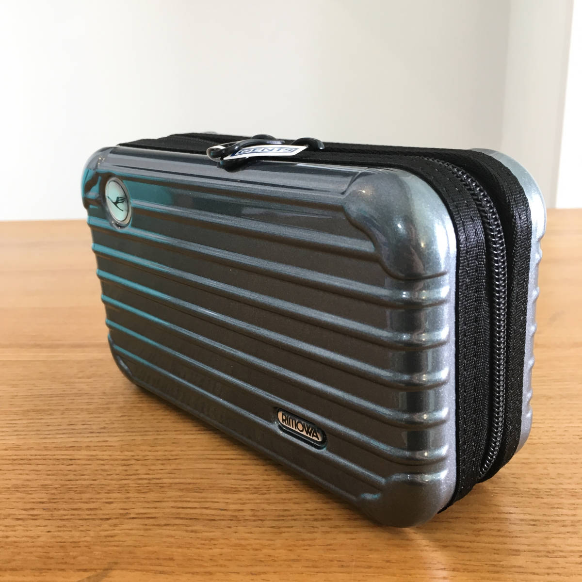 ⭐︎人気の黒【希少】RIMOWAxANAアメニティポーチ 国際線ファースト