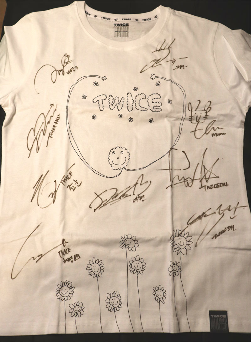 twice 直筆サイン入りTシャツ 【公式通販】