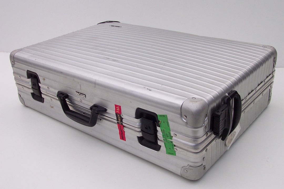 リモワRimowa アルミ2輪 ビンテージ 廃盤 旧モデル 青ロゴ 廃盤旧型