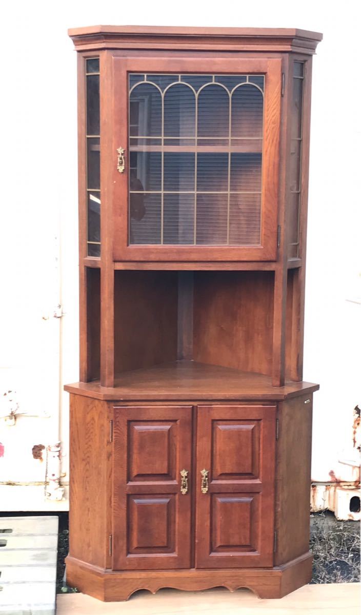 カリモク 飾り棚 コロニアル コーナーキャビネット ガラスショーケース