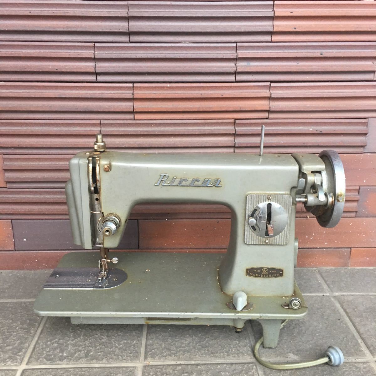 RICCAR 足踏みアンティークミシン
