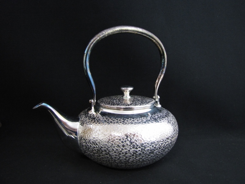 銀燗瓶、茶道具酒器 銀川堂 アンティーク 燗瓶 酒器 茶器 金属工芸