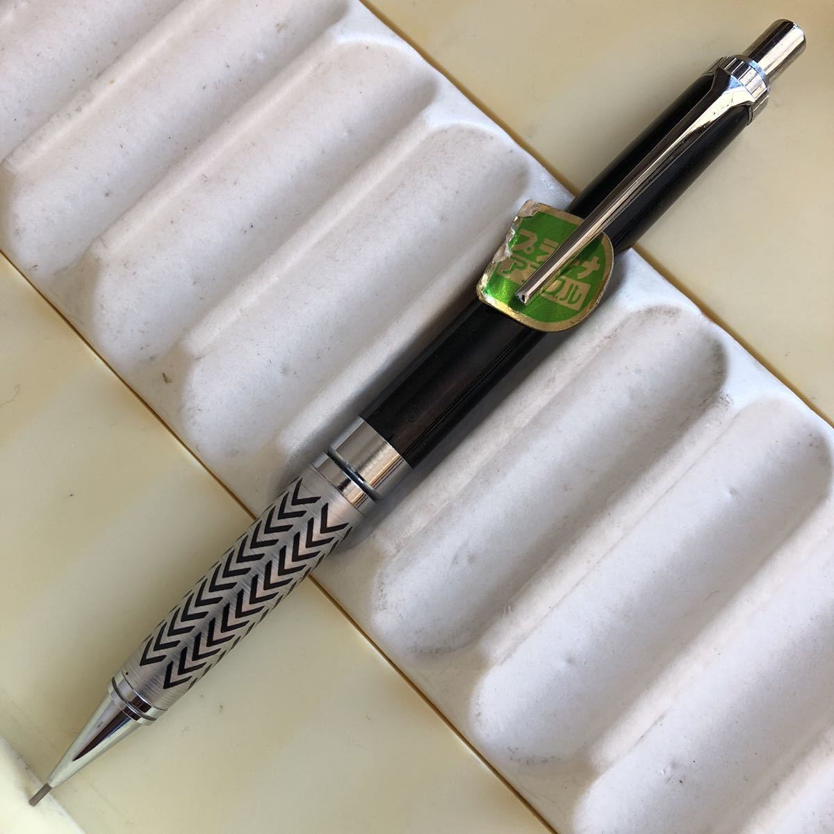希少】プラチナアングル ボディーノック式 シャープペンシル0.5mm蝕刻廃盤