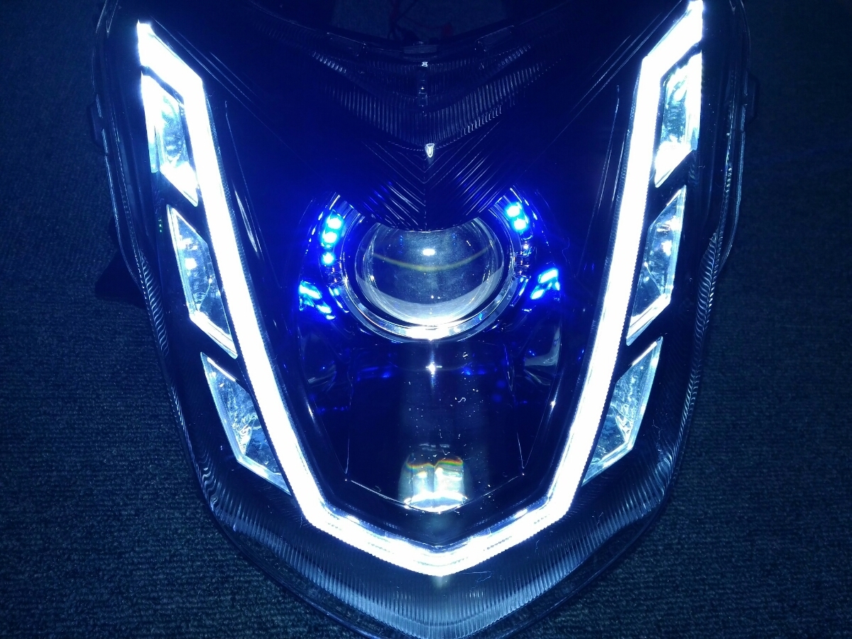 シグナス4型廃盤LEDヘッドライト 【楽天市場】シグナス 4 型 カスタム