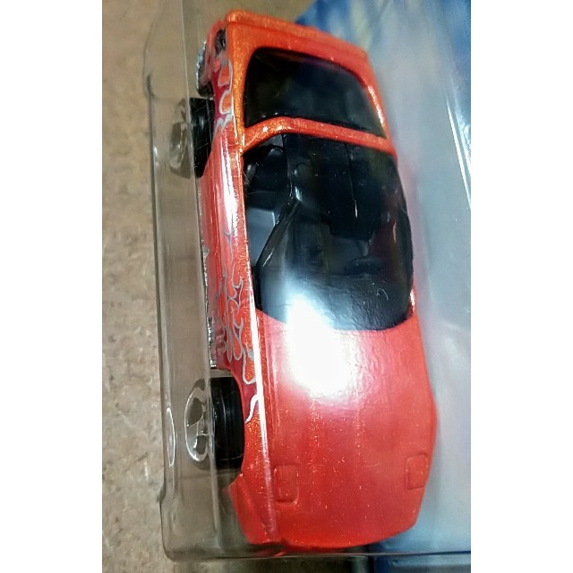 ホットウィール コルベットスティングレー台紙右上曲がり ホット