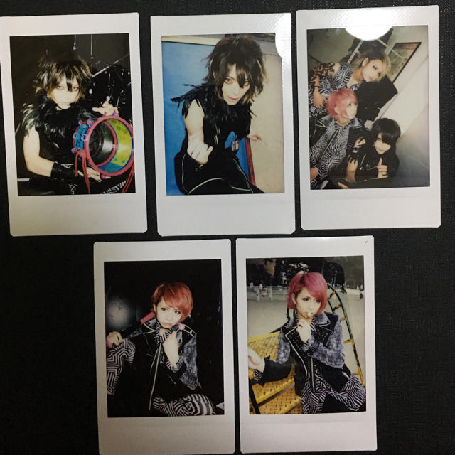 甘い暴力 MASKED CAFE Tシャツ＋チェキ15枚(咲・文・義) Amazon.co.jp