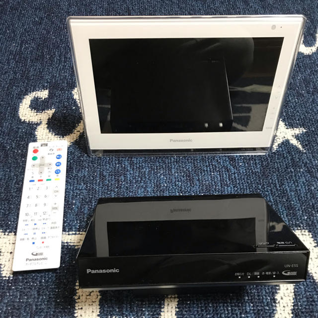 Panasonic 10型 ポータブルデジタルテレビ【UN-10E5-W】