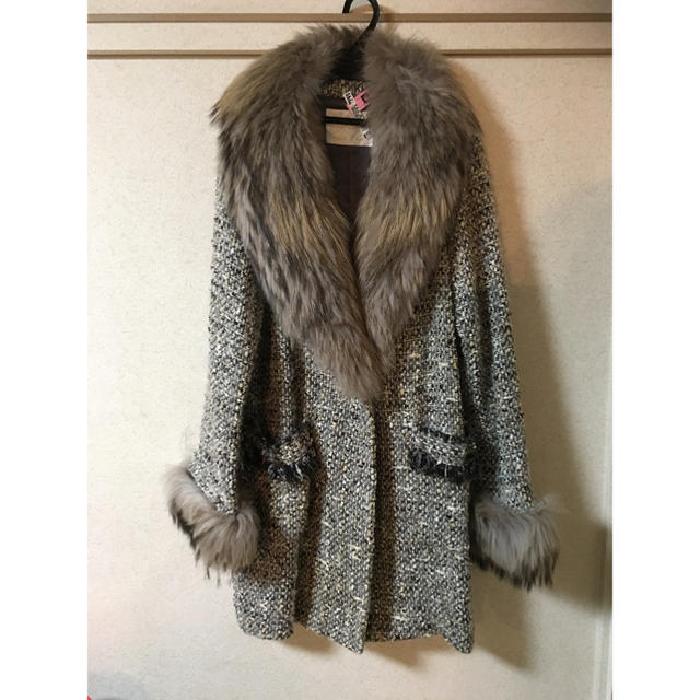 中国古玩 初期呉須染付 飾小壺 清時代 最少小壺 名入 線描牡丹 波状図