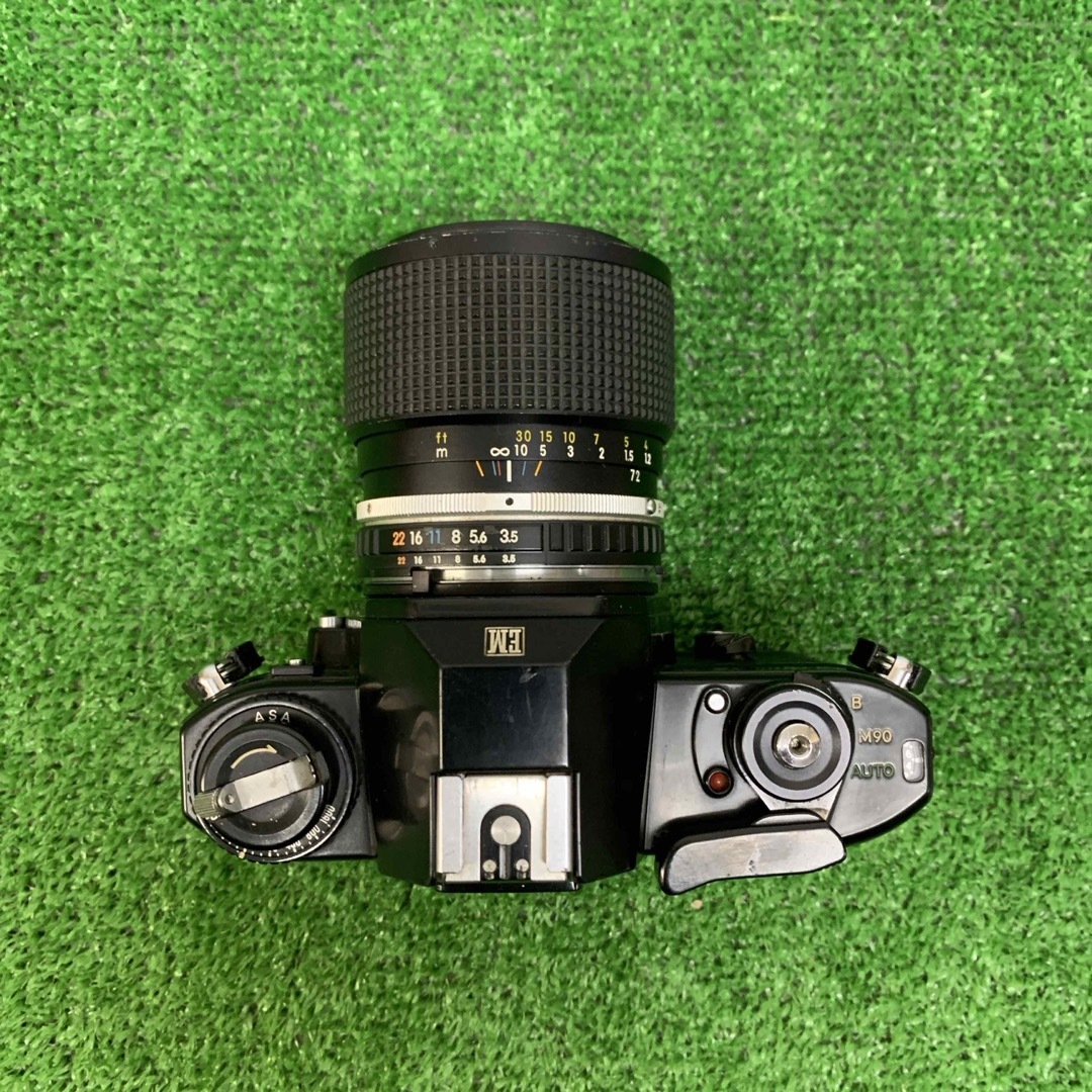 Nikon EM フィルムカメラ