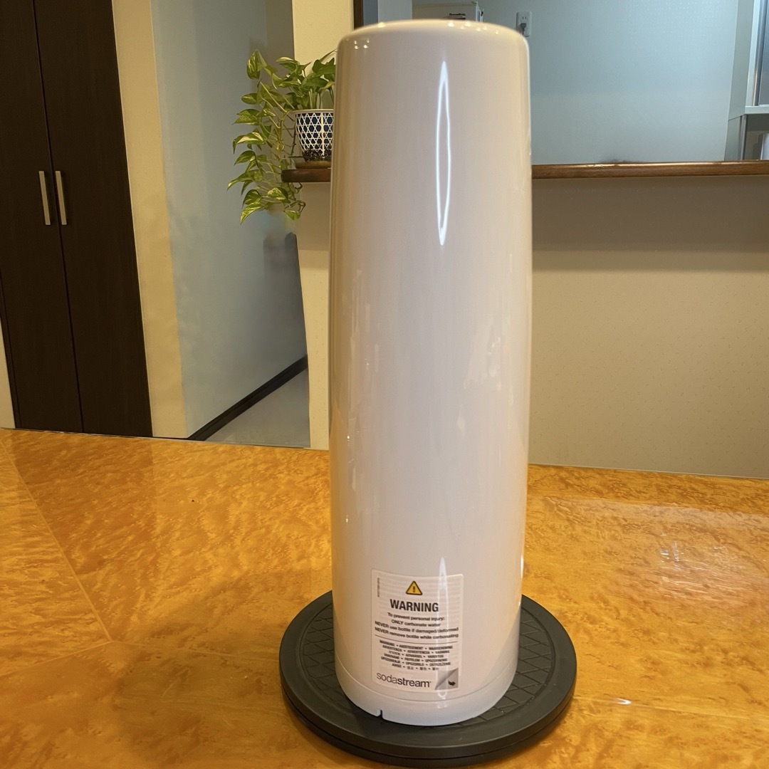 Sodastream One Touch 満タンガスシリンダー2本、ボトル2本