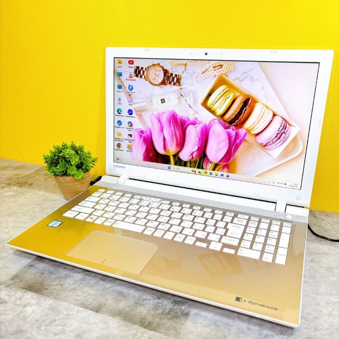 dynabook - おしゃれゴールド❣新品SSDで快適✨ブルーレイ フルHD 薄型