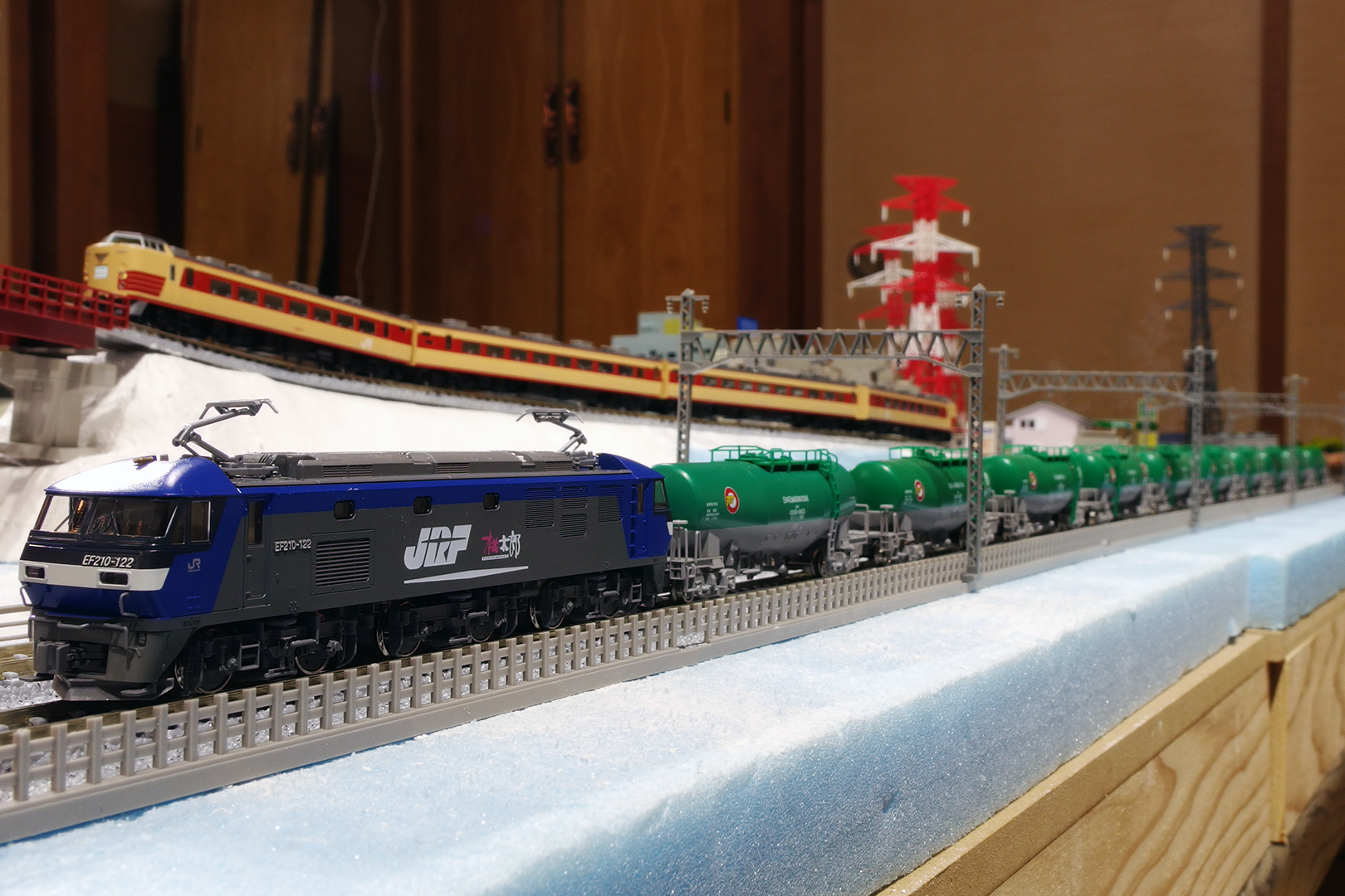 KATO 3034-4 EF210 100番台シングルアームパンタグラフ 入線: Nゲージ