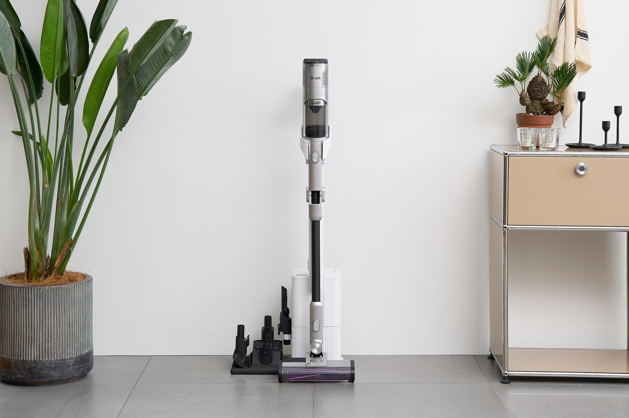 Shark CleanSense iQ+ コードレススティッククリーナー コードレス