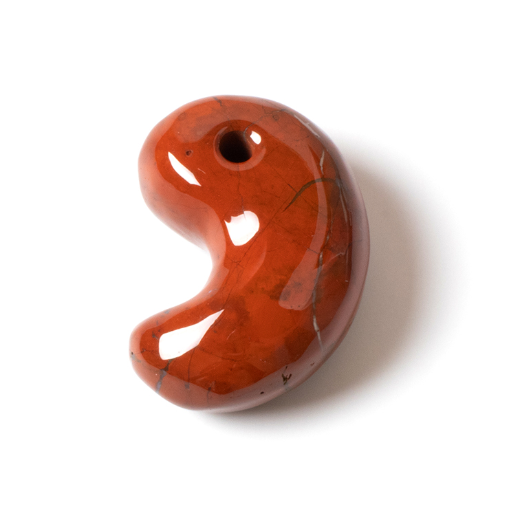 一点もの】勾玉 佐渡赤玉石 30mm【鑑別書付き】｜天然石