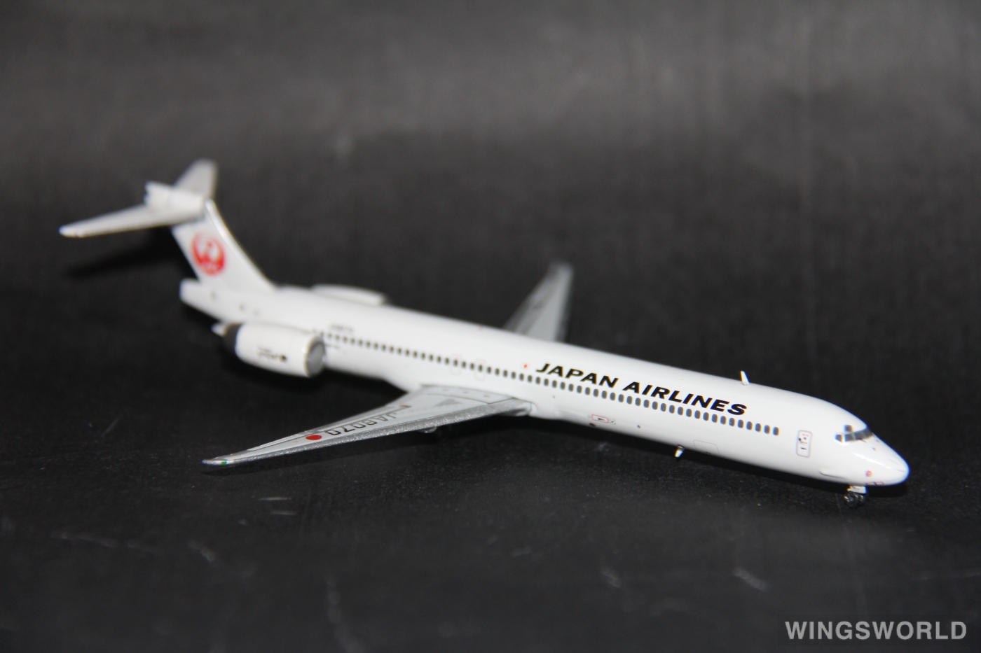 JC Wings 1:400 McDonnell Douglas MD-90 Japan Airlines 日本航空