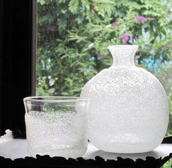 アトリエ宿根草．:横山秀樹・一人吹きガラス展⑨・・・白泡EGG瓶！