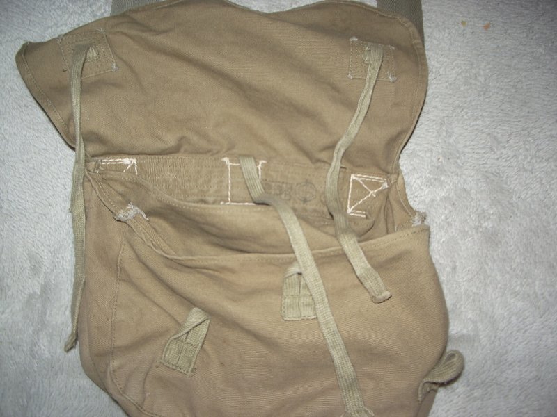 先祖は水呑み百姓。今も貧乏人！！:日本陸軍装備① 雑嚢と水筒