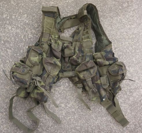 ミリタリーサープラス キャンプ・ビッキー:チェコ軍MNS-2000アサルト