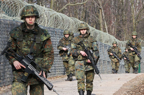 ミリタリーサープラス キャンプ・ビッキー:ドイツ連邦軍防破ボディ